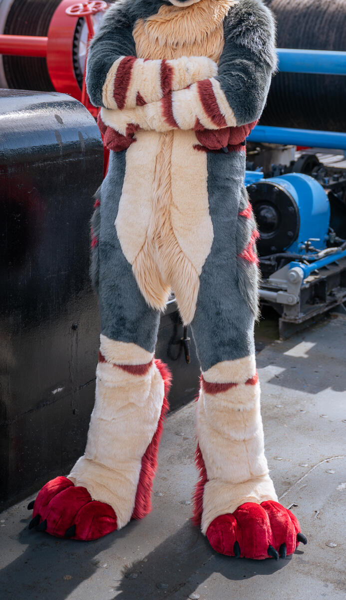 Slim digitigrade example